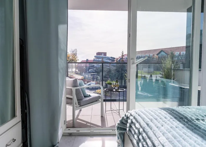 Turystyczna Z Widokiem Na Jezioro