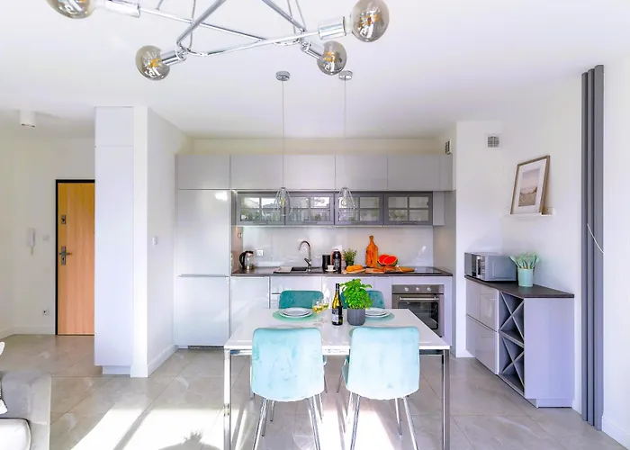 Turystyczna Z Widokiem Na Jezioro *